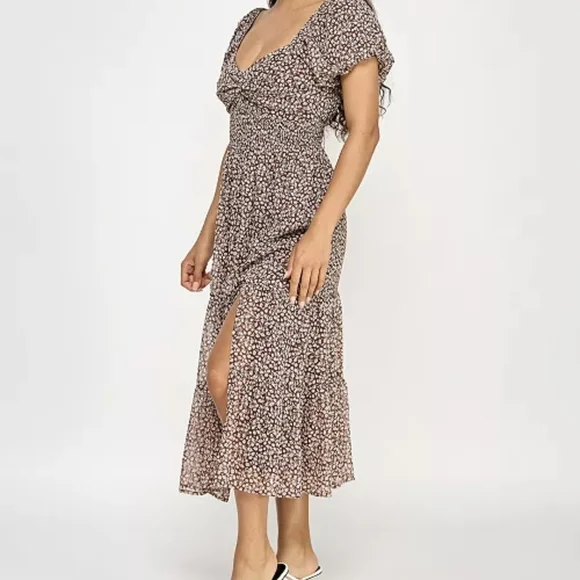 Floral Sweetheart Puff-Sleeve Midi Dress - Picture 2 of 5